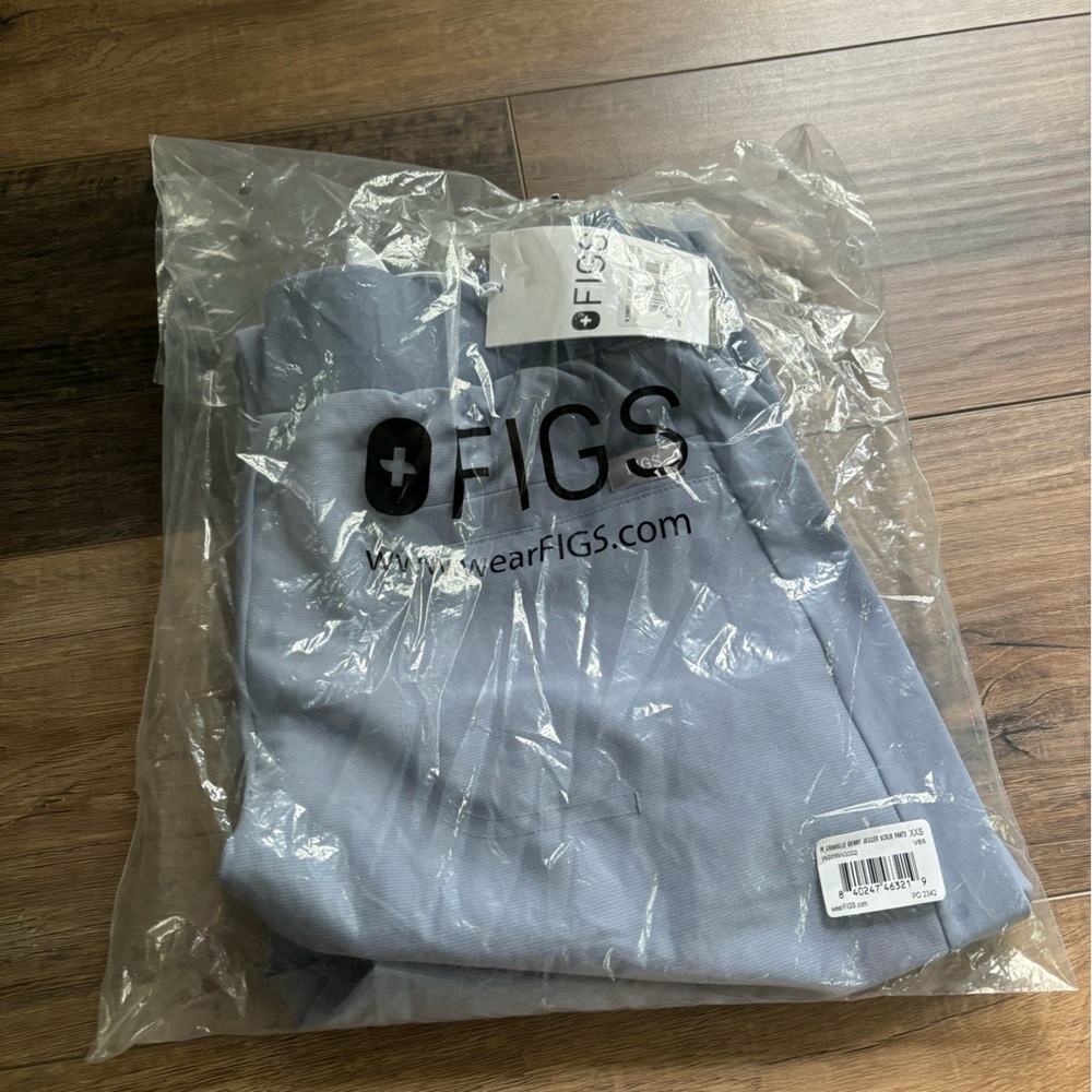 New in bag figs scrub pants
